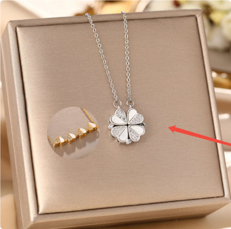 Trèfle Pendant Necklace — product image 9